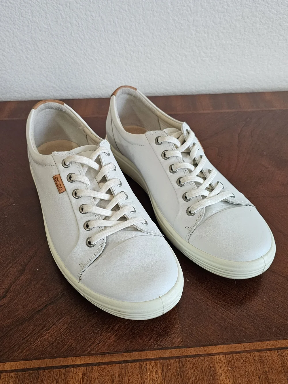 ECCO Soft 7 Women's White Leather Low-Top Sneakers Size 11